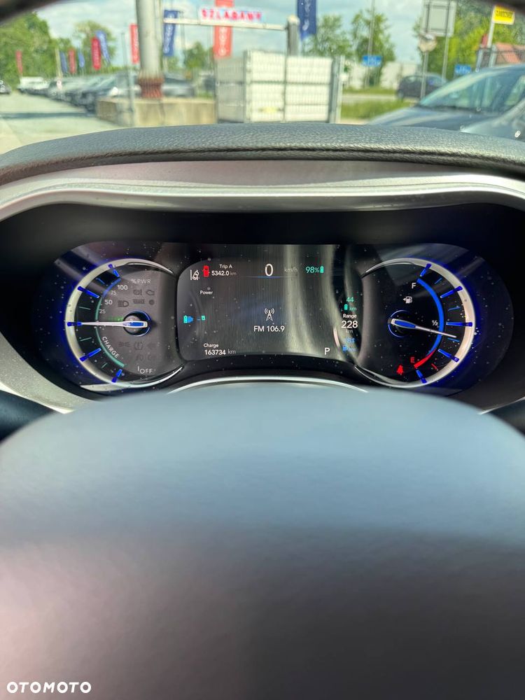Chrysler Pacifica - 10