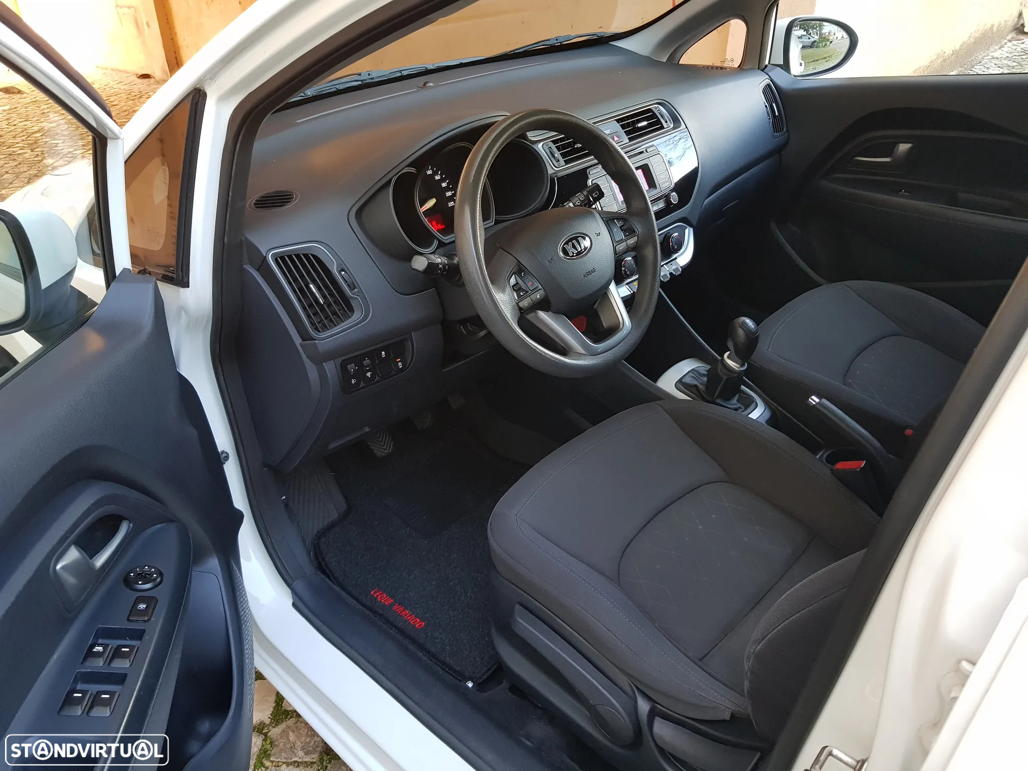 Kia Rio 1.1 CRDi TX ISG - 14