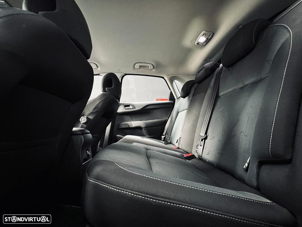 Citroën C4 e-HDi 115 ETG6 Exclusive - 41