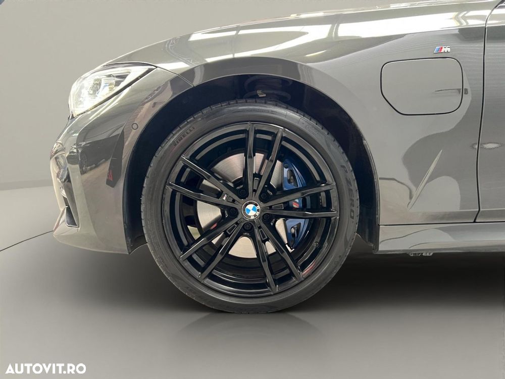 BMW Seria 3 330e Aut. M Sport - 40