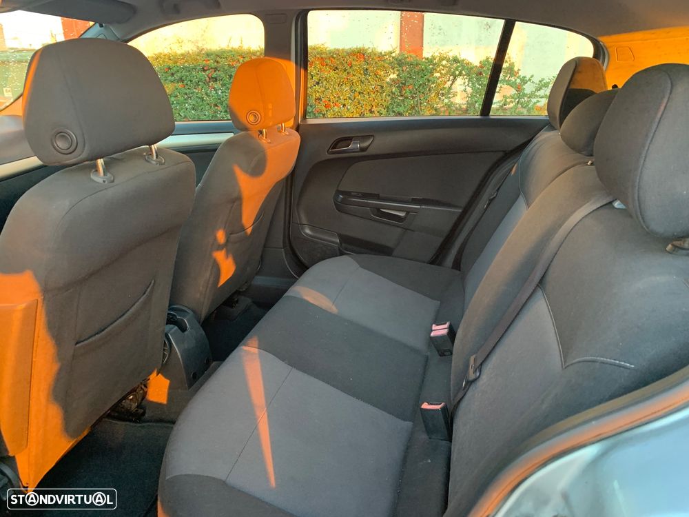 Opel Astra - 14