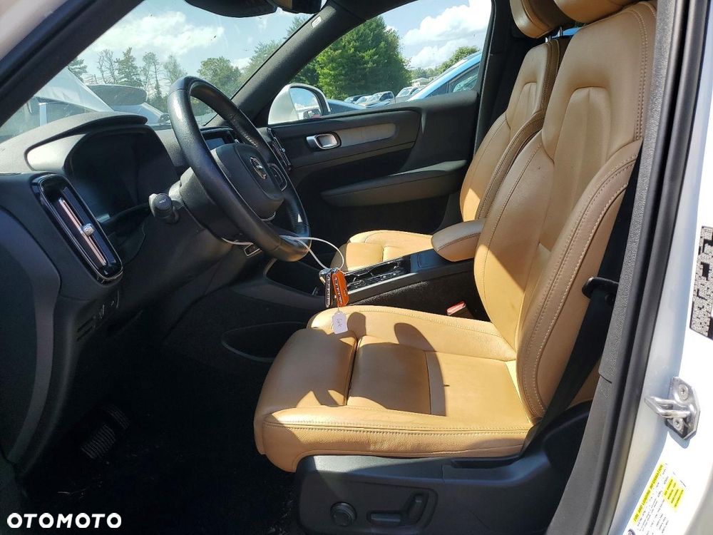Volvo XC 40 T5 AWD Inscription - 8