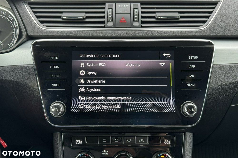 Skoda Superb 2.0 TDI SCR Ambition - 36