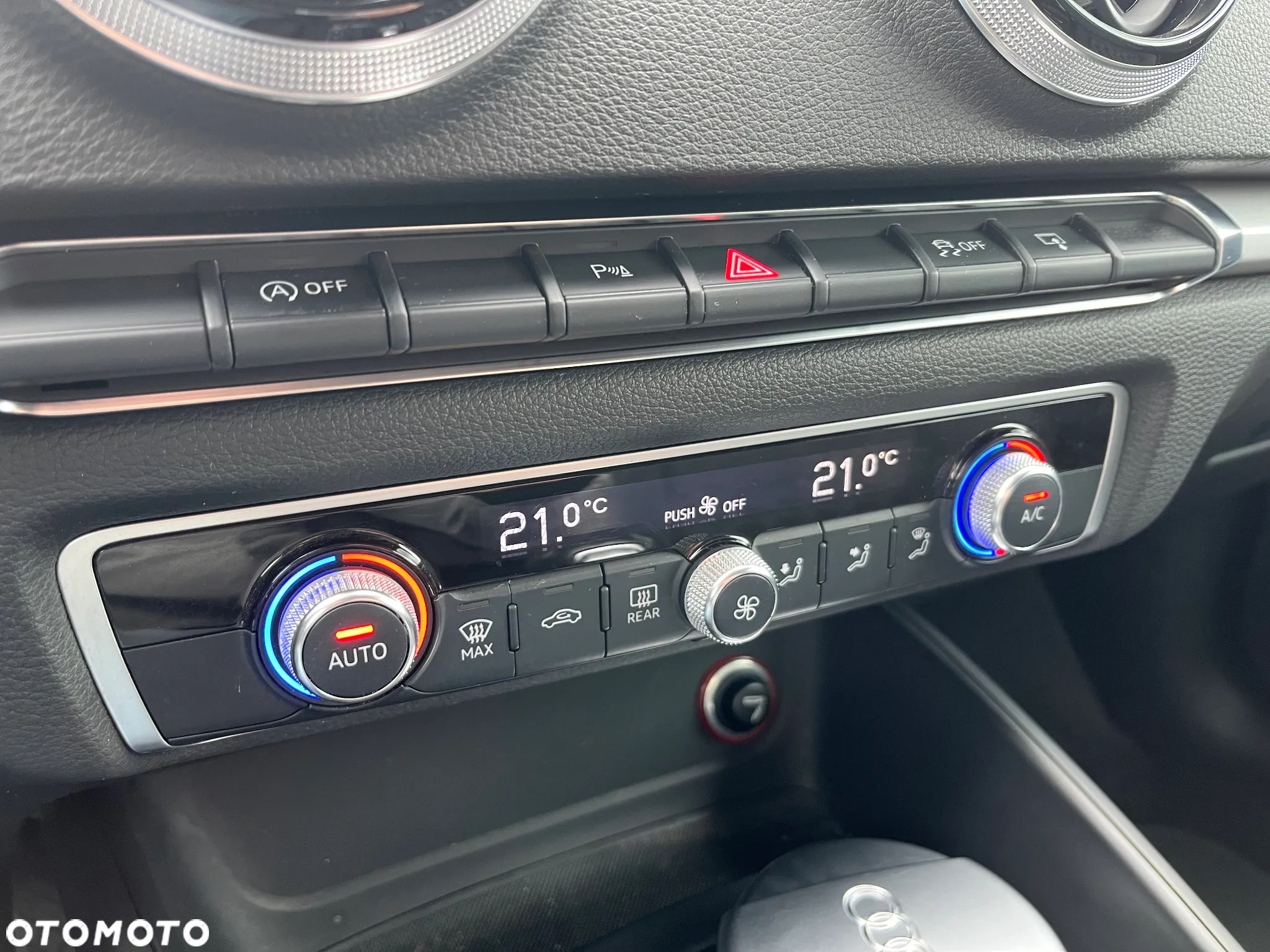 Audi A3 1.4 TFSI Ambition S tronic - 25