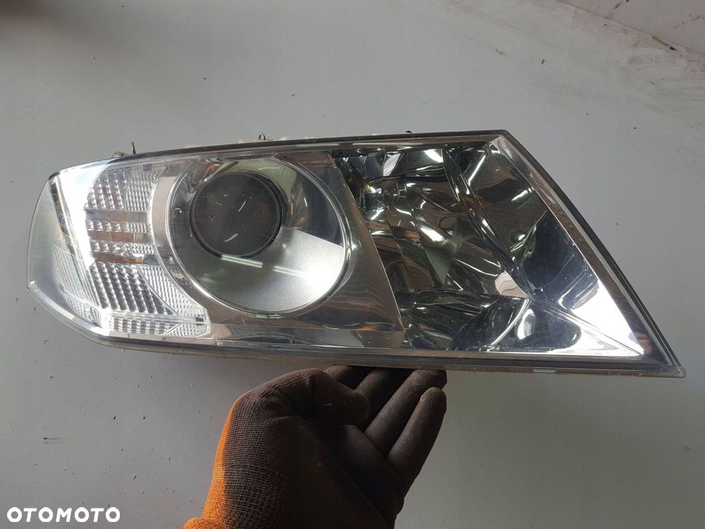 SKODA OCTAVIA 2 II 04-07r LAMPA XENON PRAWA PRZÓD ANGLIK 1Z2941018L - 3