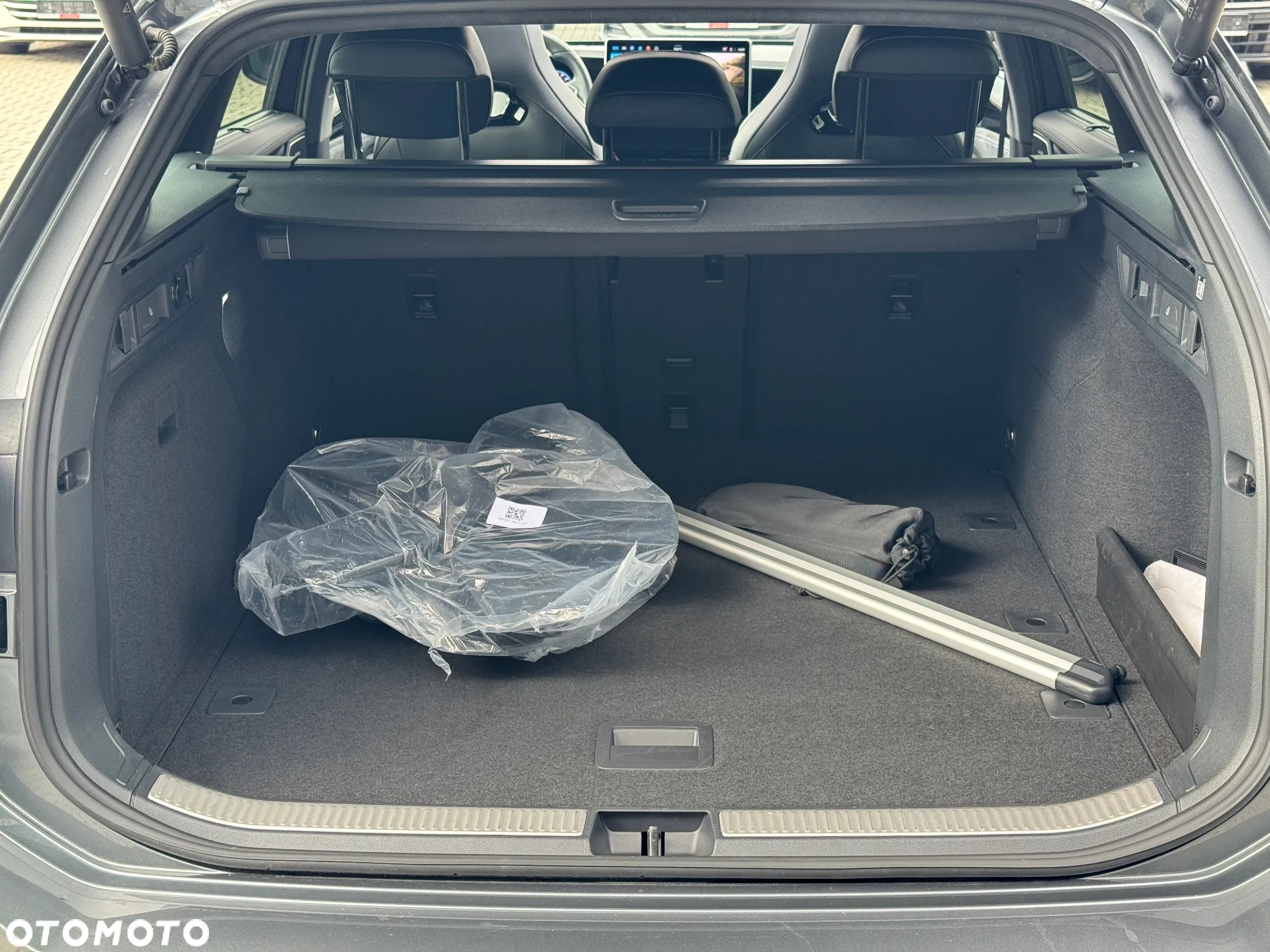 Volkswagen Passat 2.0 TDI SCR 4Mot R-Line Plus DSG - 13