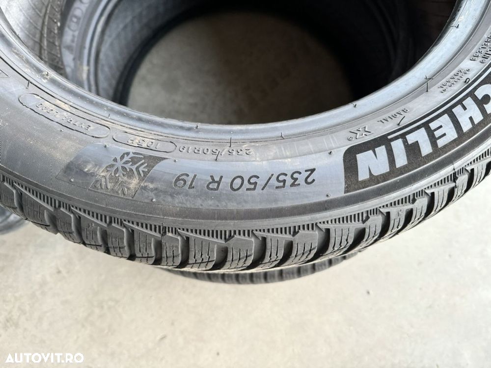 vând 2 anvelope 235/50/19 Michelin de iarnă ca noi - 5