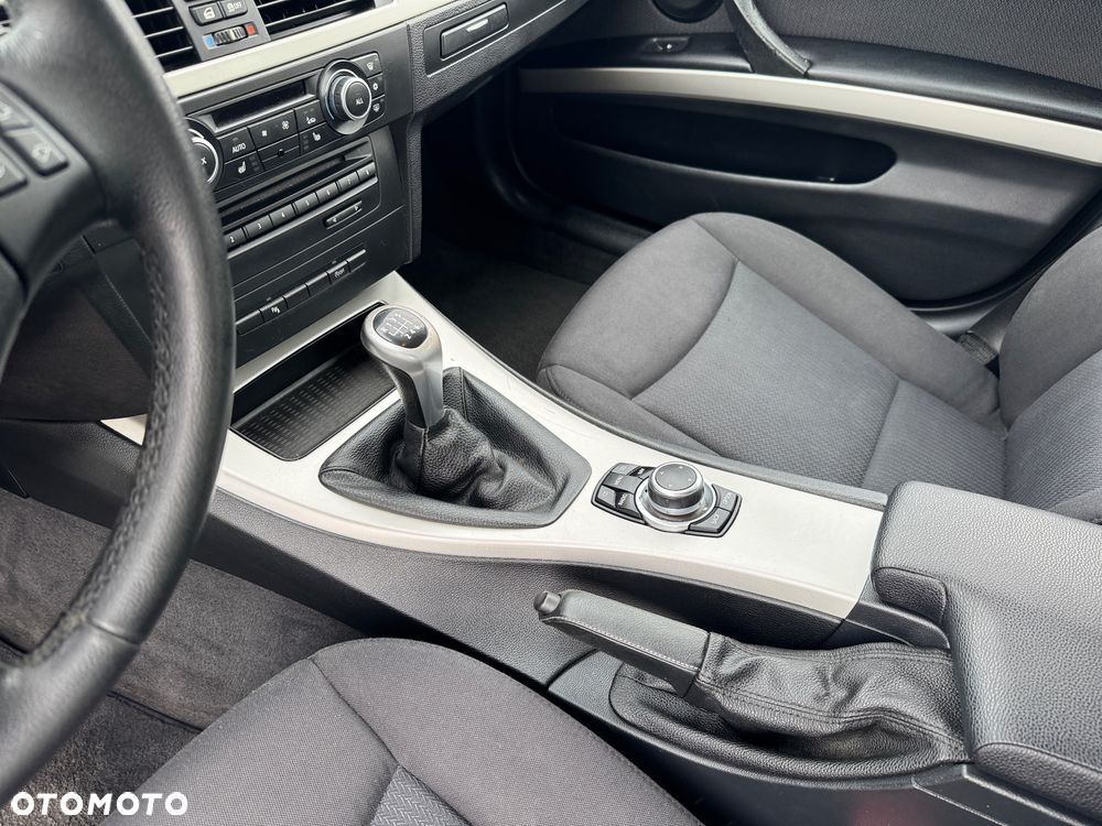 BMW Seria 3 318d - 21