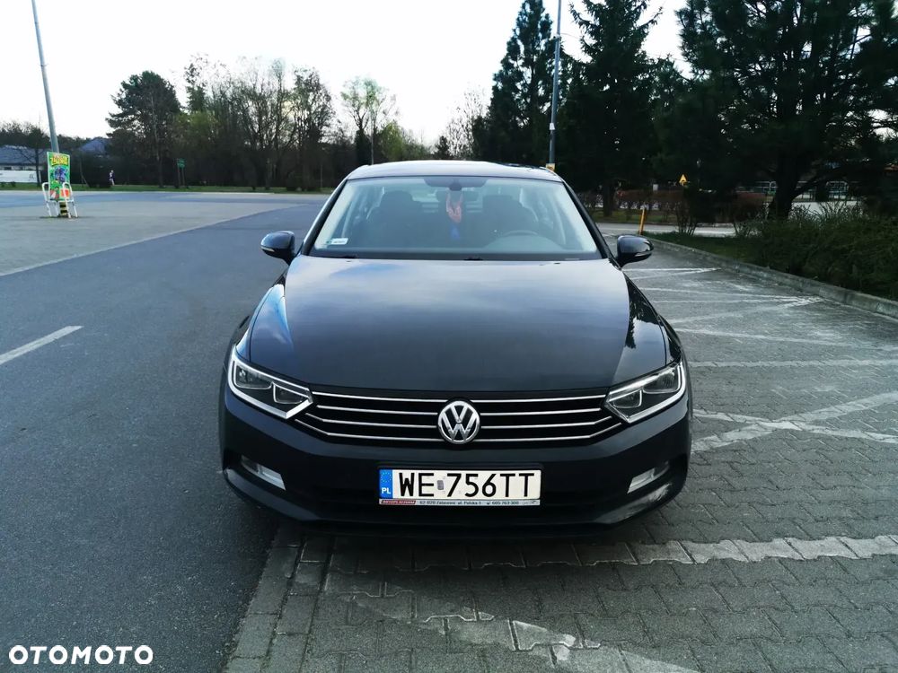 Volkswagen Passat 2.0 TDI SCR Trendline - 1
