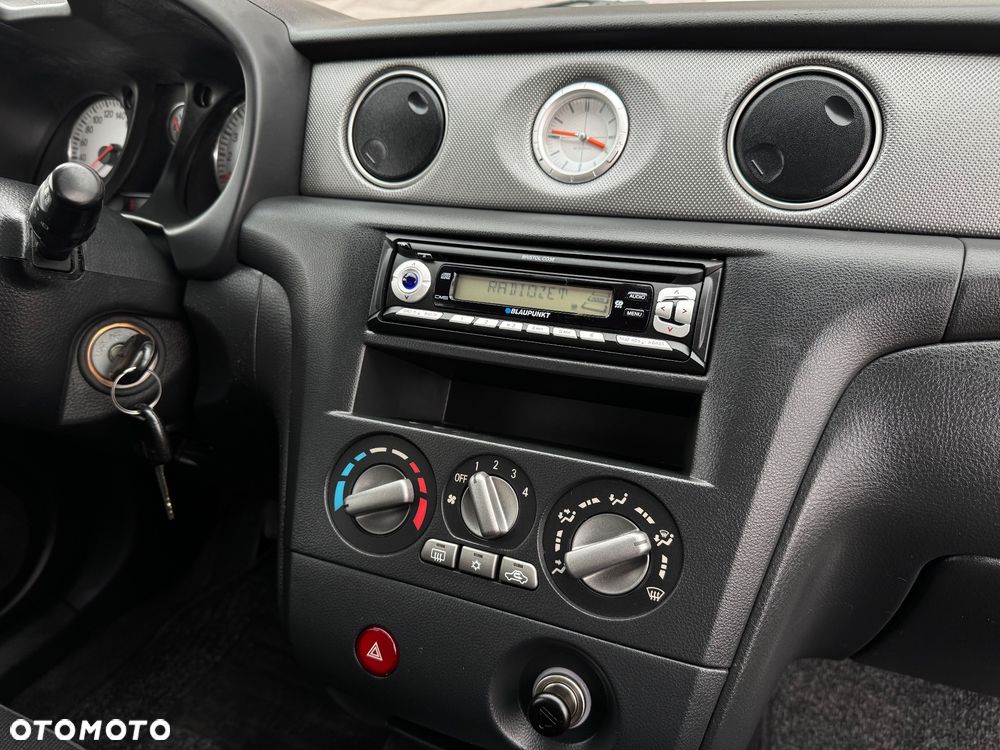 Mitsubishi Outlander - 10