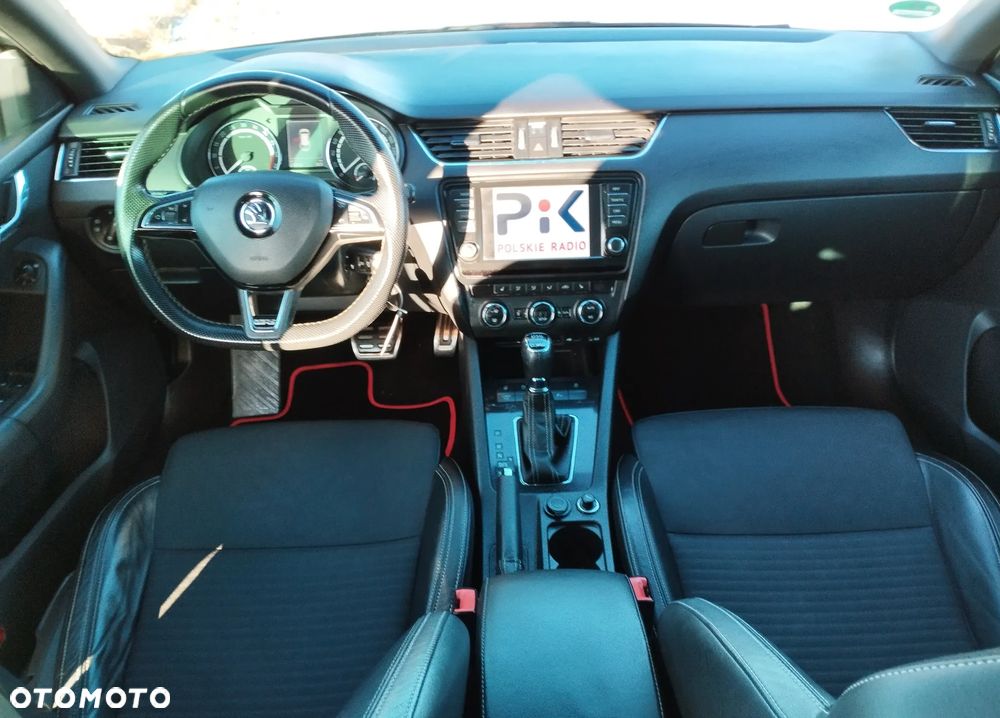 Skoda Octavia 2.0 TDI DSG RS - 14