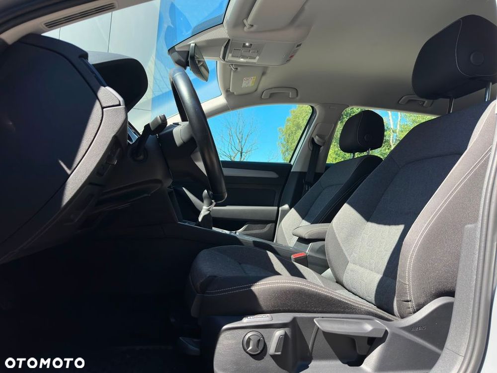Volkswagen Passat 2.0 TDI EVO Business - 10