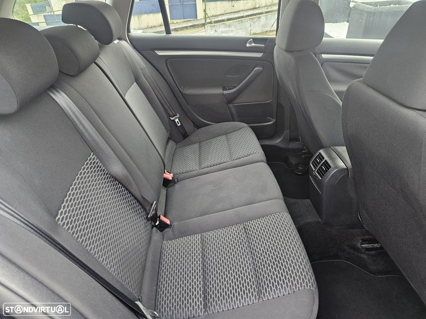 VW Golf 1.6 TDi Trendline - 11