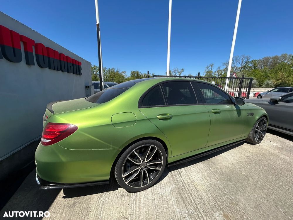 Mercedes-Benz E AMG 63 S 4MATIC+ 9G-TRONIC - 11