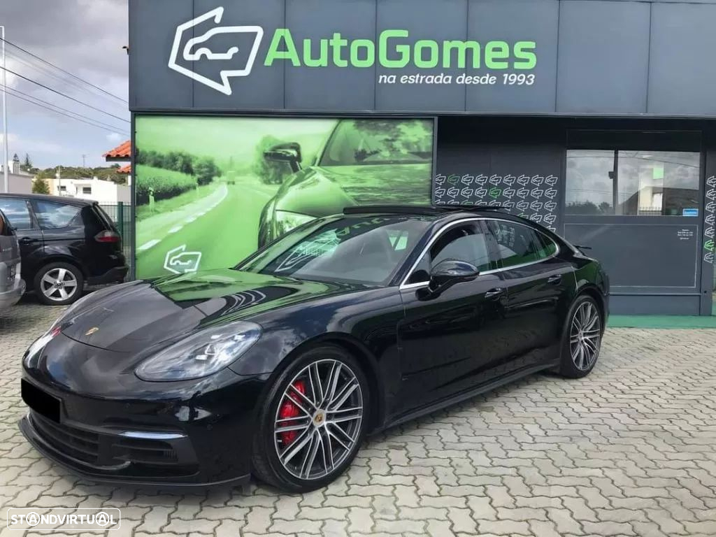 Porsche Panamera 4 S - 4