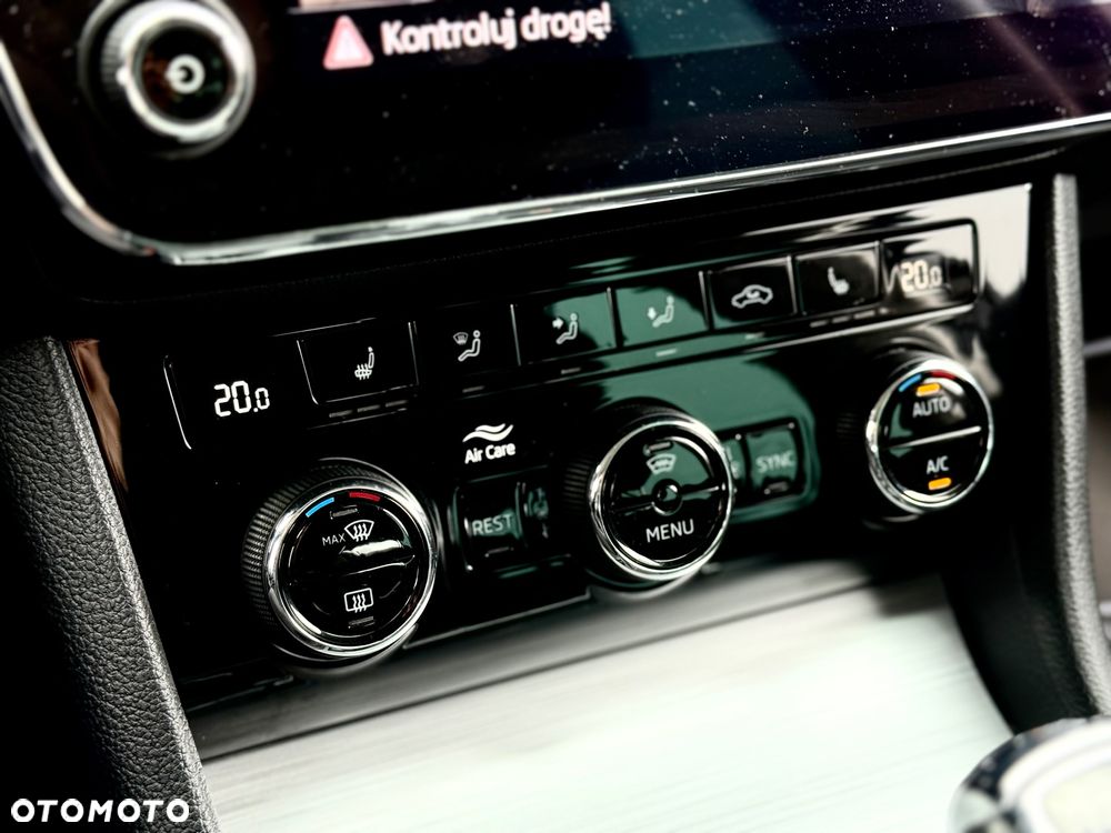 Skoda Superb 1.6 TDI DSG Ambition - 36