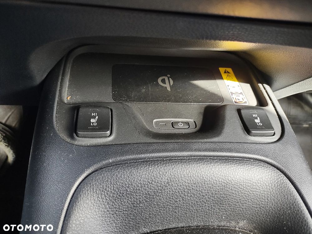 Toyota Corolla 2.0 Hybrid Comfort - 7