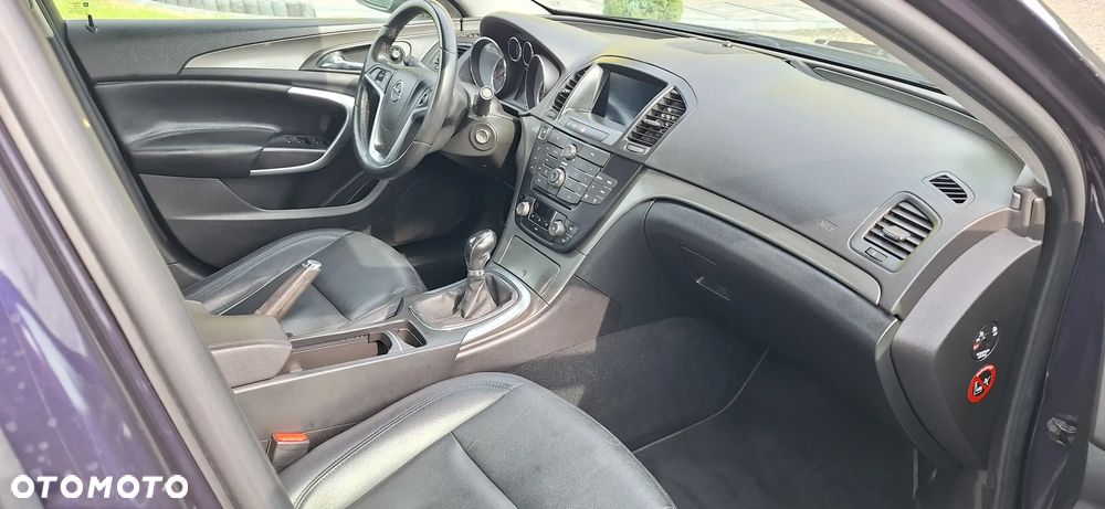 Opel Insignia - 12