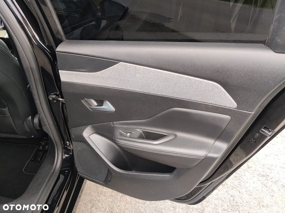 Peugeot 308 BlueHDi 130 EAT8 Allure - 23