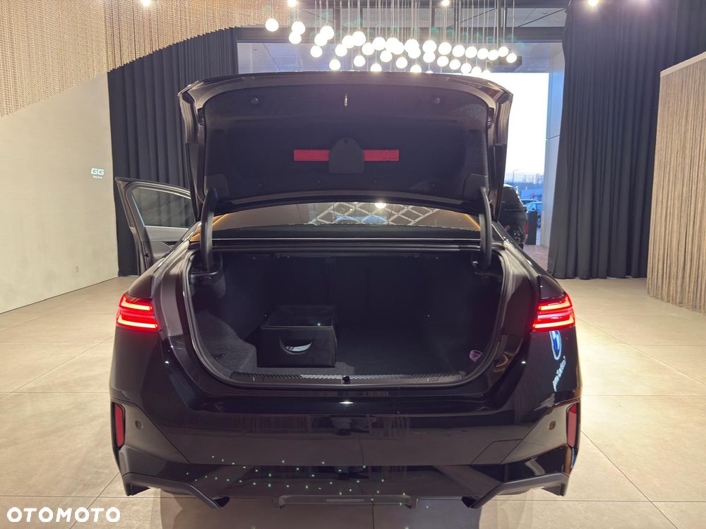 BMW Seria 5 520i mHEV M Sport - 10