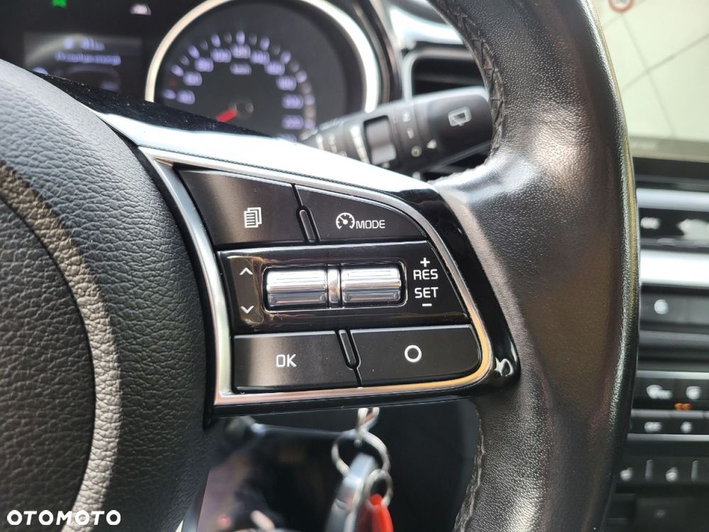Kia Ceed - 16