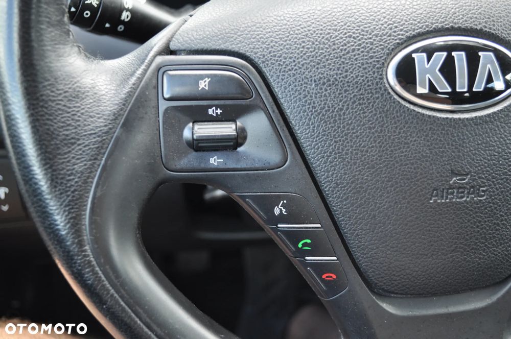Kia Ceed - 24