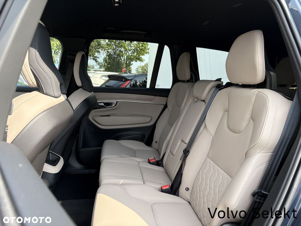 Volvo XC 90 - 22