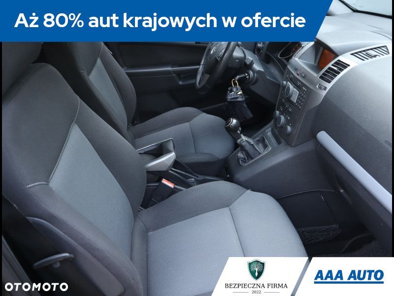Opel Zafira - 10
