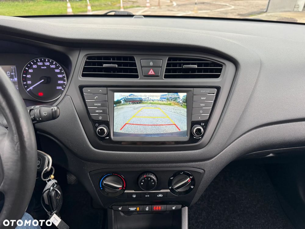 Hyundai i20 1.2 Passion Plus - 19