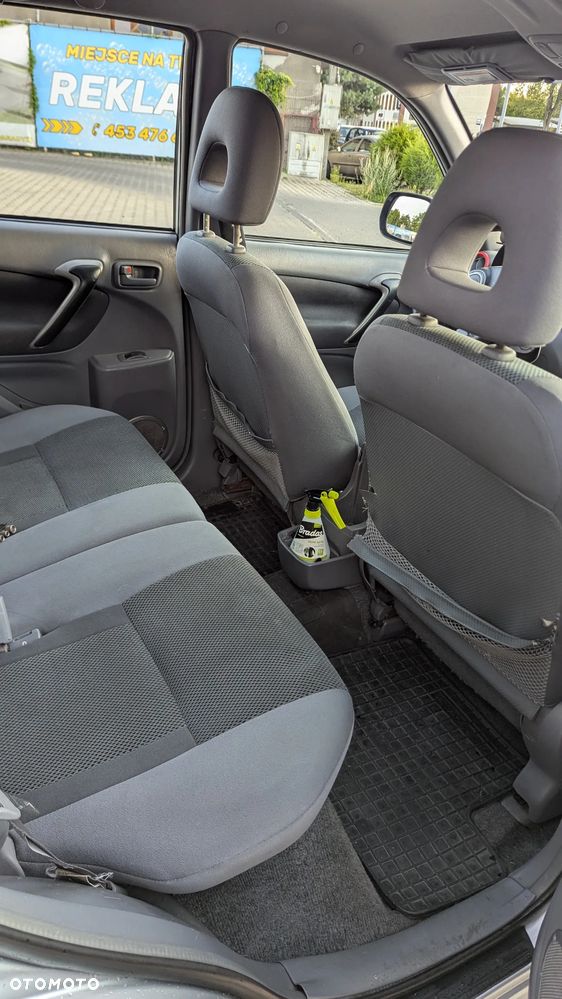 Toyota RAV4 2.0 D-4D 4x4 - 11