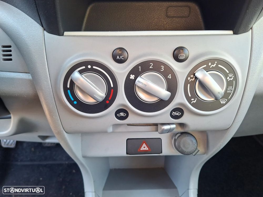 Suzuki Alto 1.0 Base - 8