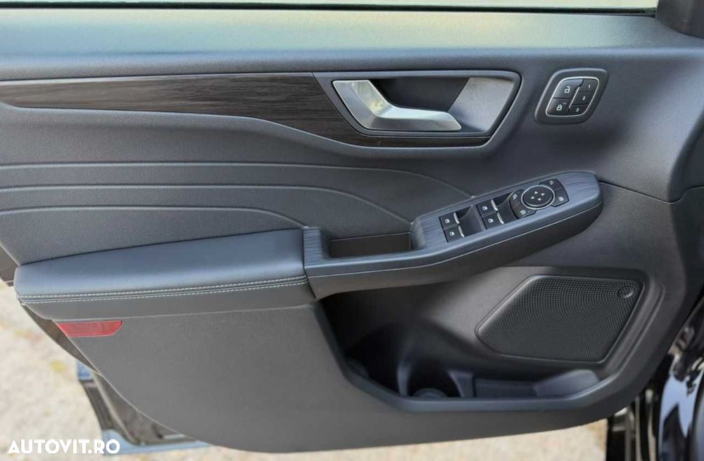 Ford Kuga - 16