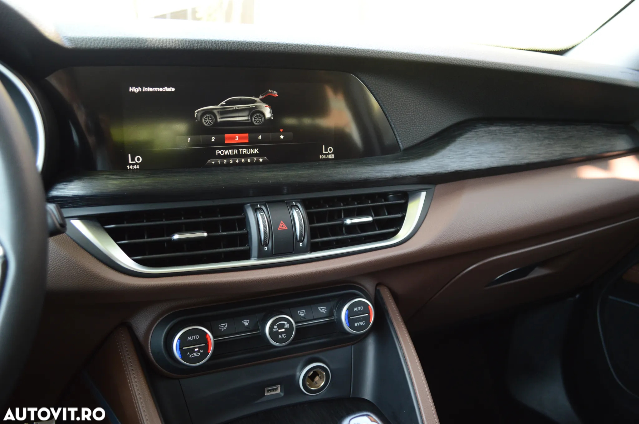 Alfa Romeo Stelvio 2.2 Diesel 16V AT8 Q4 Lusso - 23
