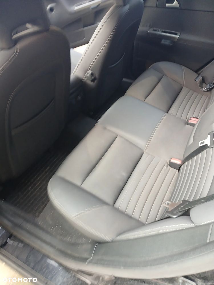 Volvo V50 - 10