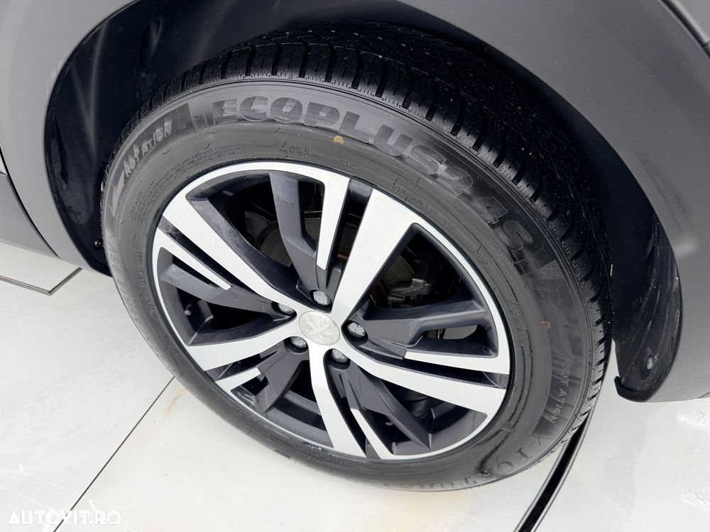 Peugeot 3008 1.2 PureTech Turbo S&S GT-Line - 11