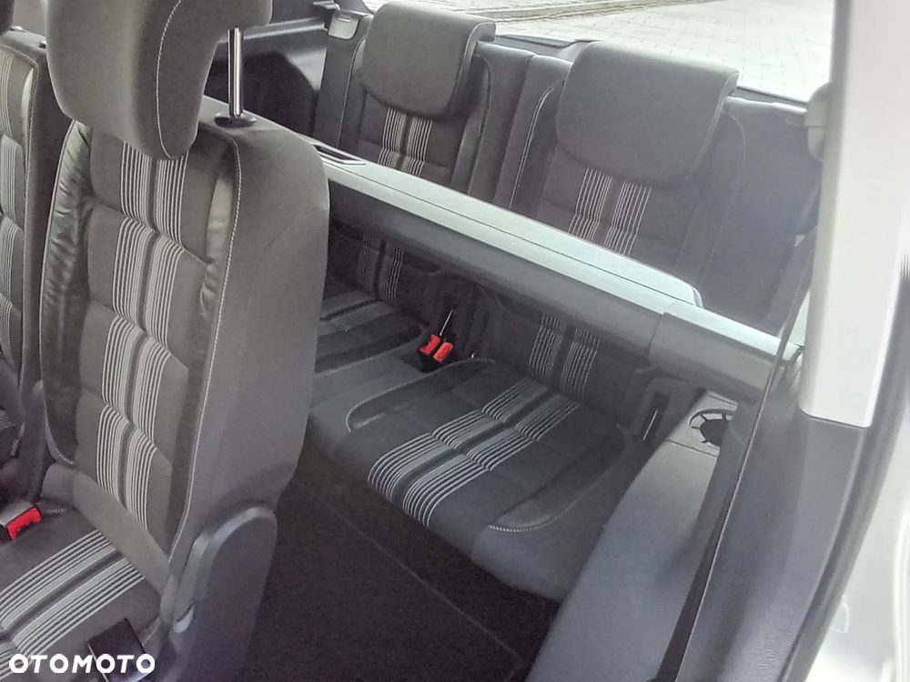Volkswagen Touran 1.6 TDI DPF BlueMotion Technology MATCH - 25