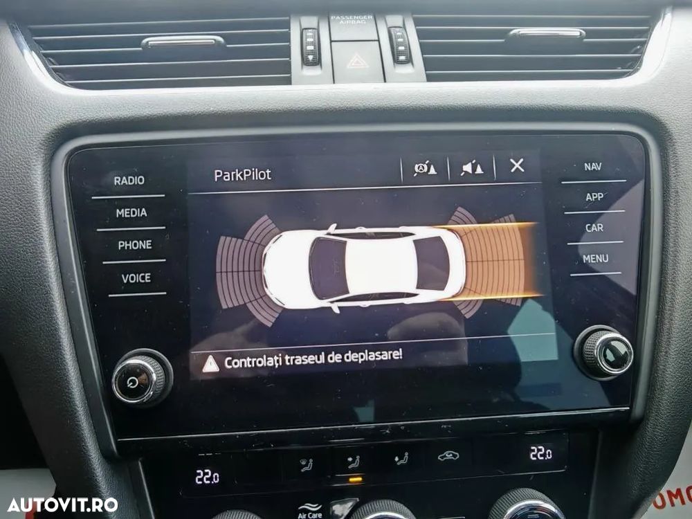 Skoda Octavia 1.6 TDI DSG Ambition - 15