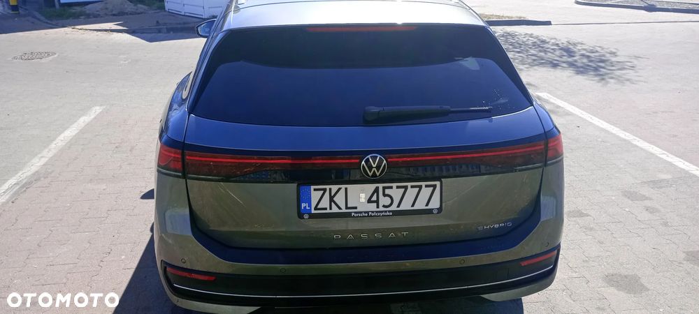 Volkswagen Passat - 5