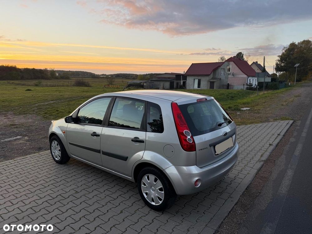 Ford Fiesta 1.4 Ambiente - 6