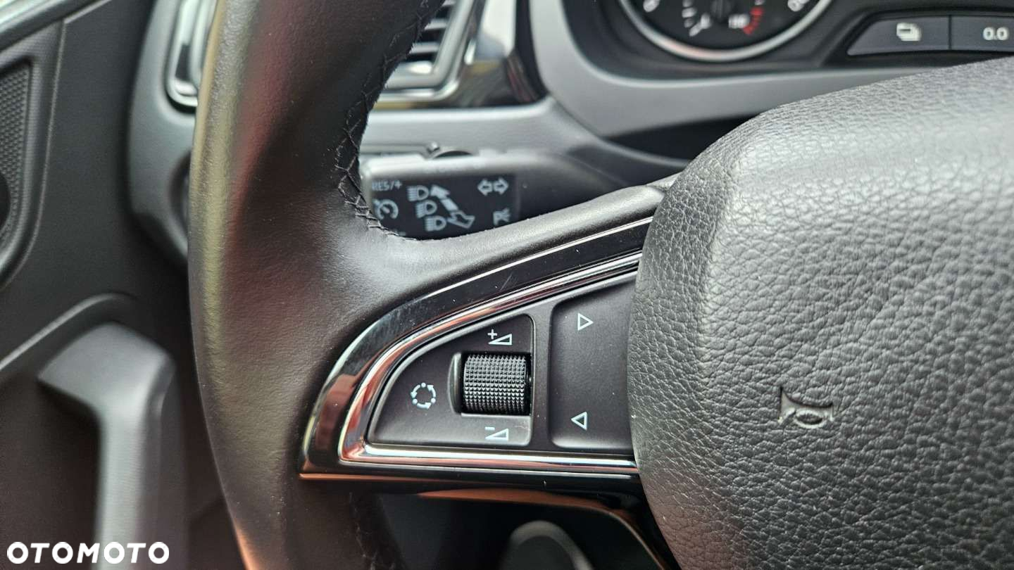 Skoda RAPID Spaceback 1.4 TSI DSG Edition - 26