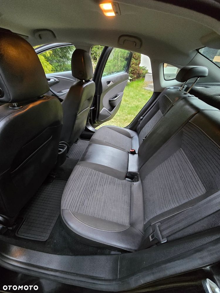 Opel Astra 1.4 Turbo Exklusiv - 13