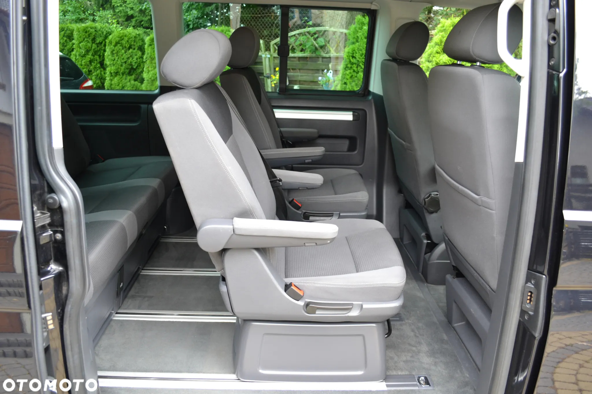 Volkswagen Multivan 2.0 TDI L1 Comfortline - 23