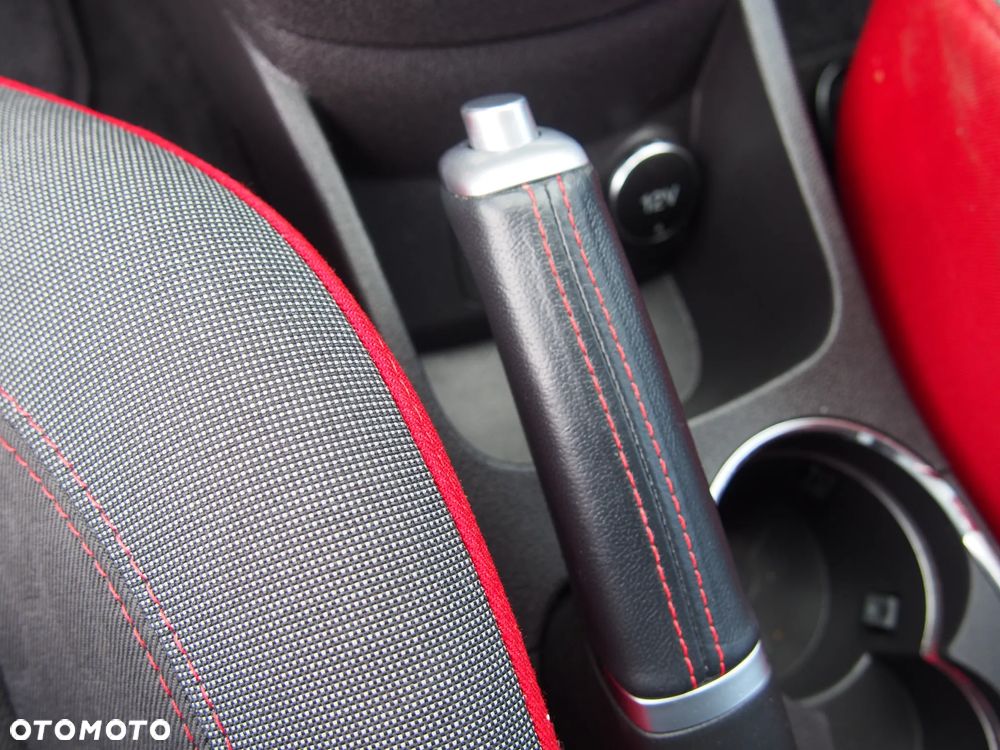 Ford Fiesta 1.0 EcoBoost STart-Stop Titanium - 34