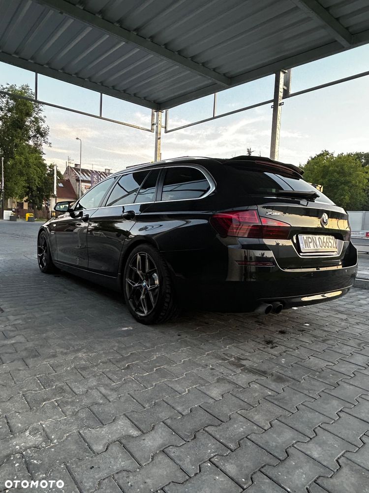 BMW Seria 5 520d xDrive - 9