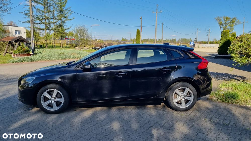 Volvo V40 T2 Momentum - 4