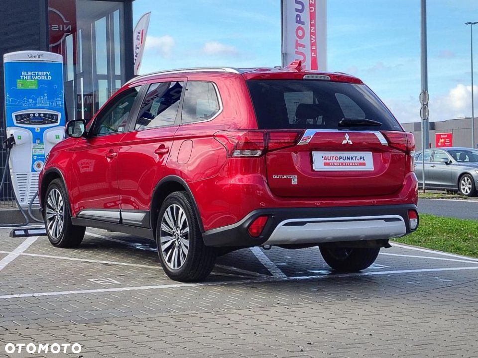 Mitsubishi Outlander - 7