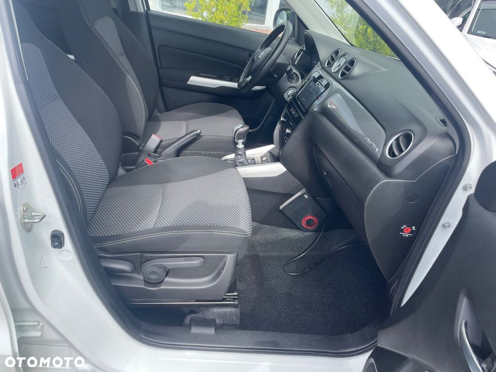 Suzuki Vitara 1.6 DDiS (4x4) Allgrip Comfort - 28