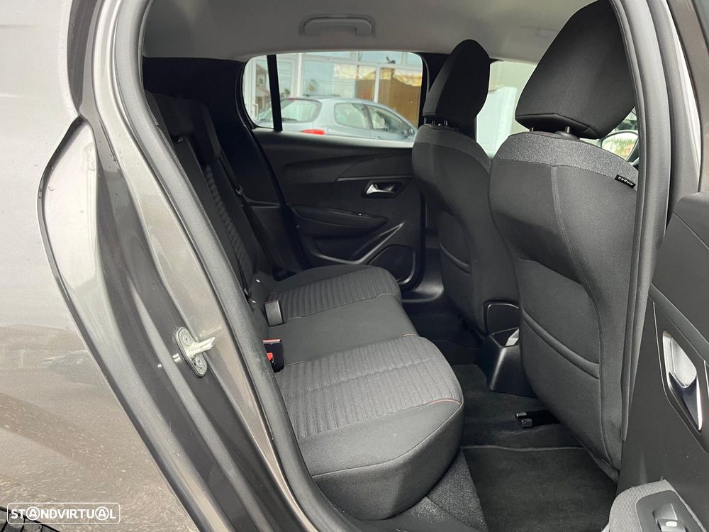 Peugeot 208 1.2 PureTech Active Pack - 28