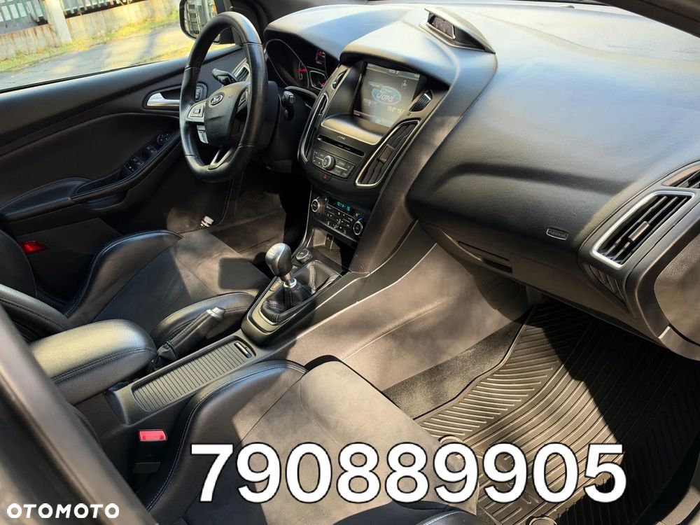 Ford Focus 2.3 EcoBoost RS - 4