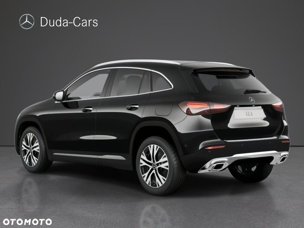 Mercedes-Benz GLA - 2